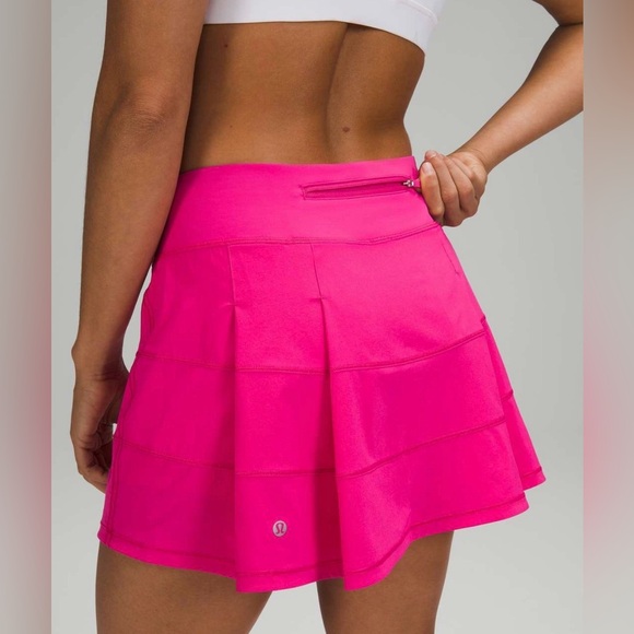 lululemon athletica Dresses & Skirts - Lululemon Pace Rival Skirt sonic pink Size 14